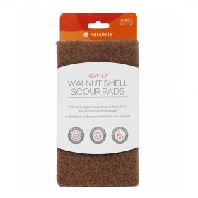 Estropajo hecho con cascara de nuez aplicaciones